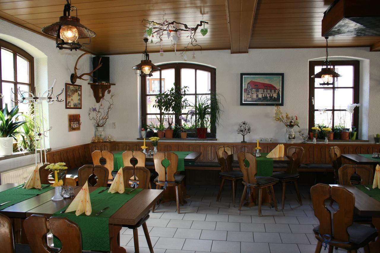 Gasthaus & Hotel Zur Linde Hermsdorf  Extérieur photo