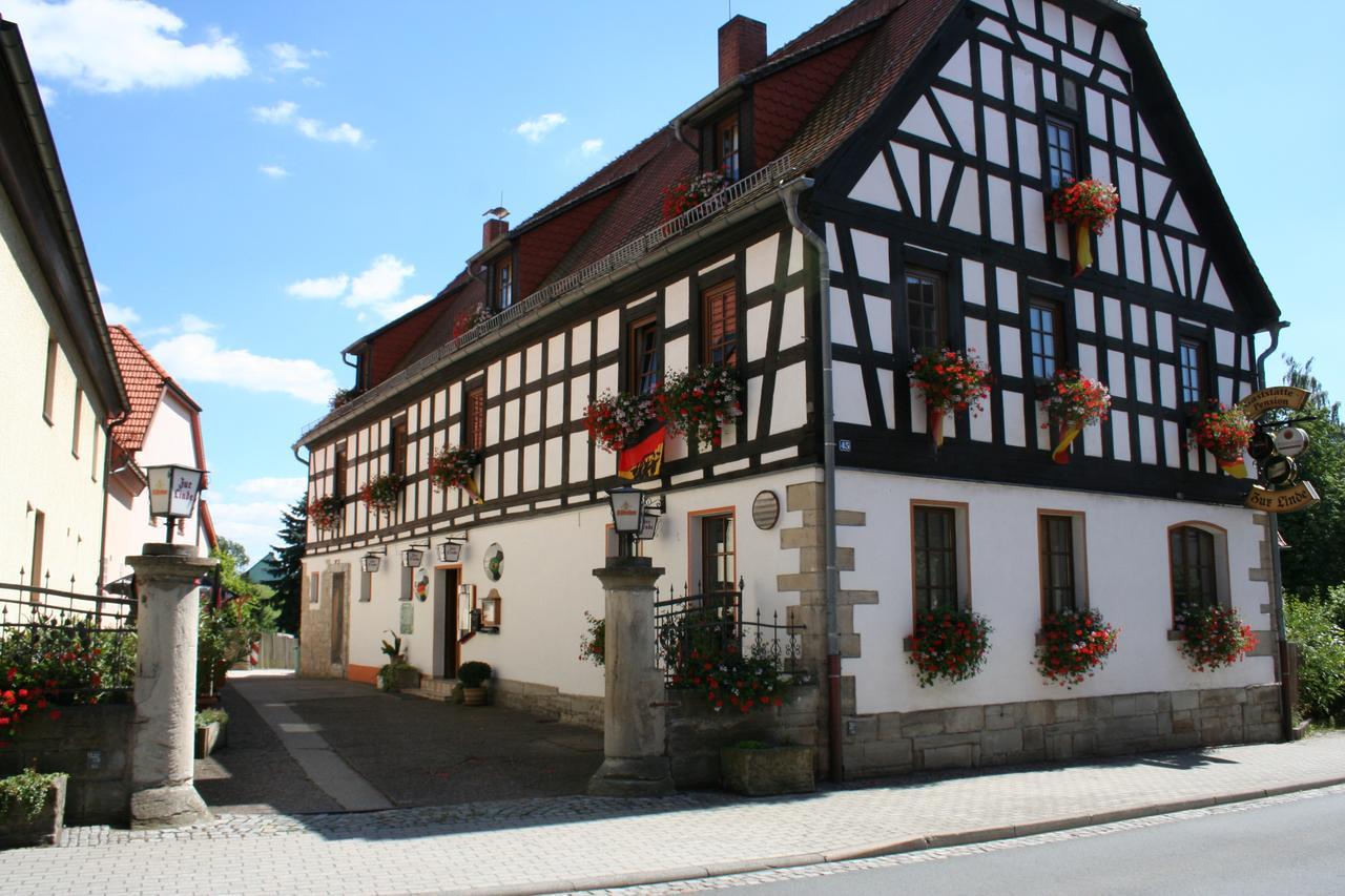 Gasthaus & Hotel Zur Linde Hermsdorf  Extérieur photo