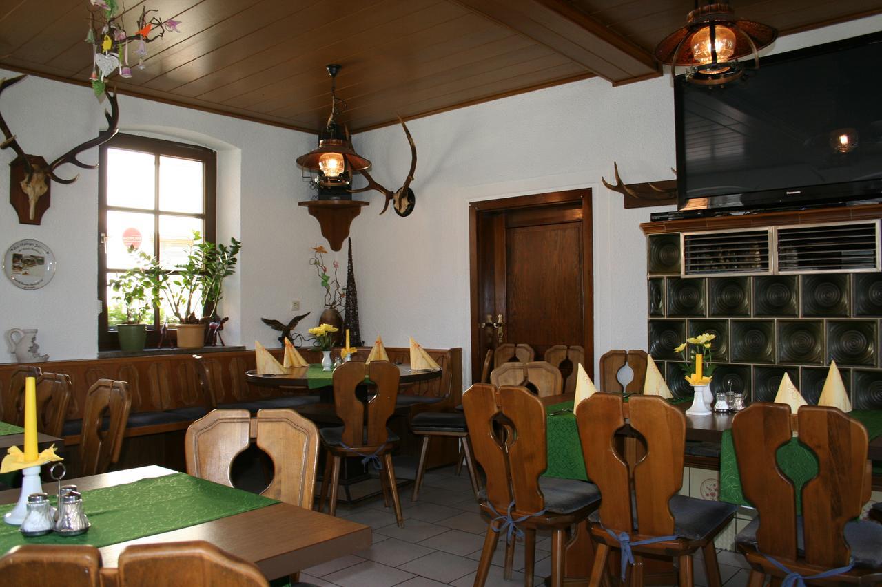 Gasthaus & Hotel Zur Linde Hermsdorf  Extérieur photo