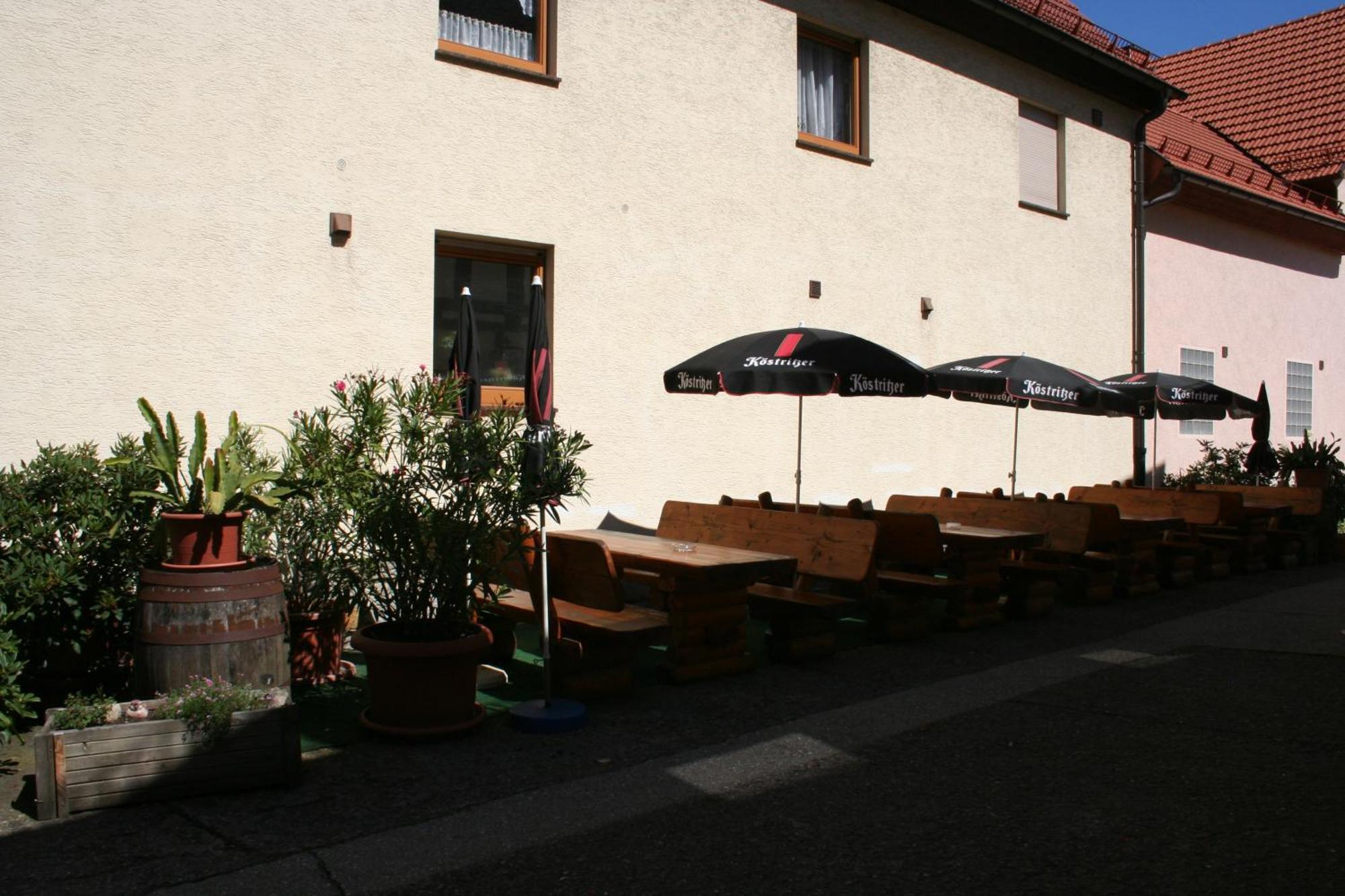 Gasthaus & Hotel Zur Linde Hermsdorf  Extérieur photo