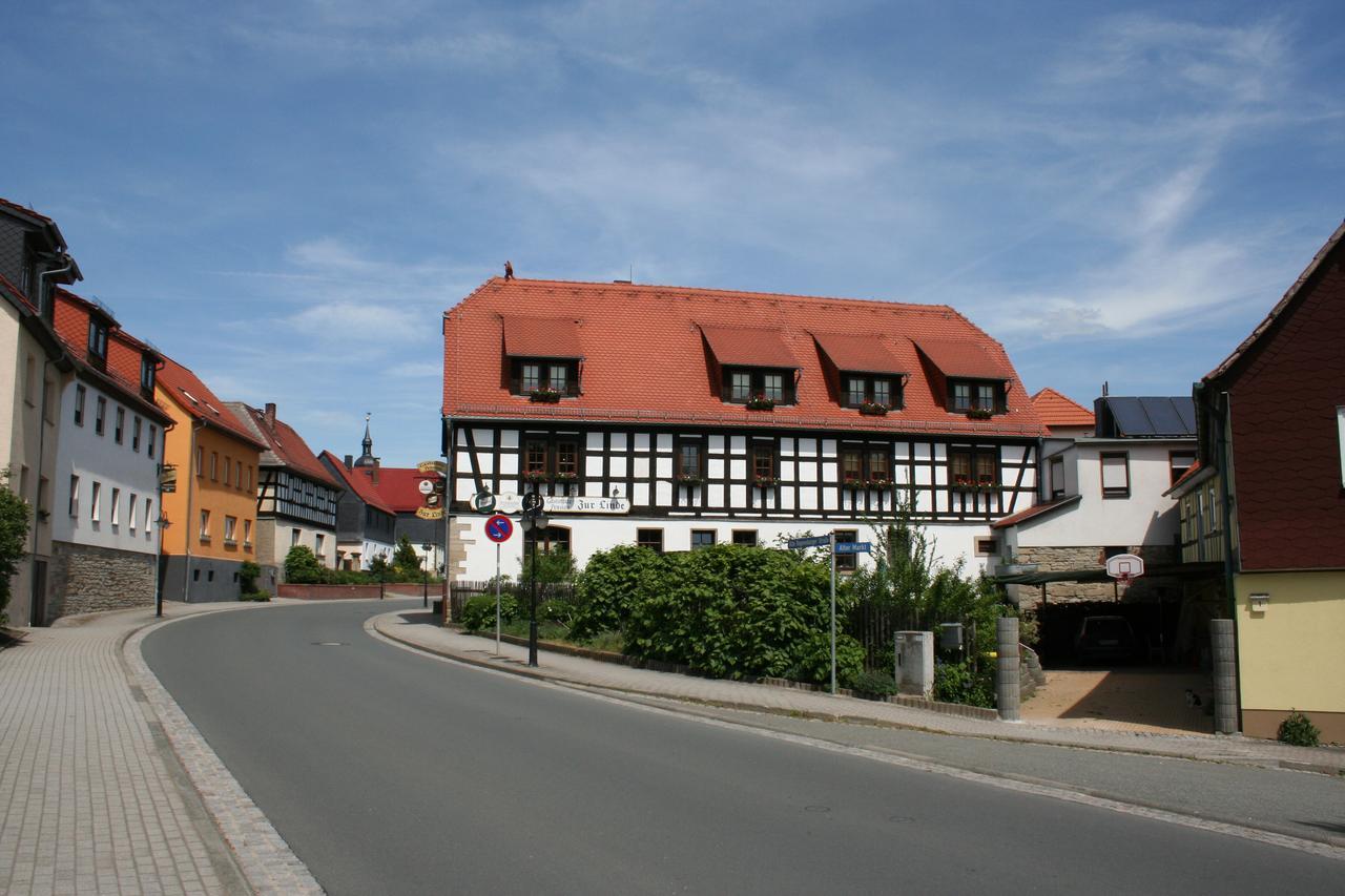 Gasthaus & Hotel Zur Linde Hermsdorf  Extérieur photo